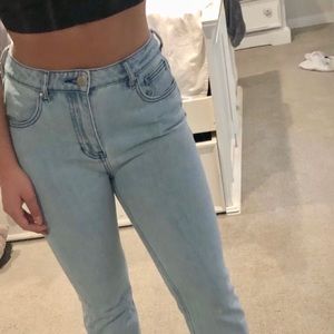 Kendall & Kylie light washed mom jeans sz 25